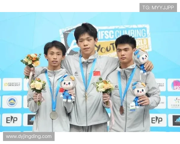 重庆攀岩队在世界街舞大赛中的灵活性表现引发热议与赞赏